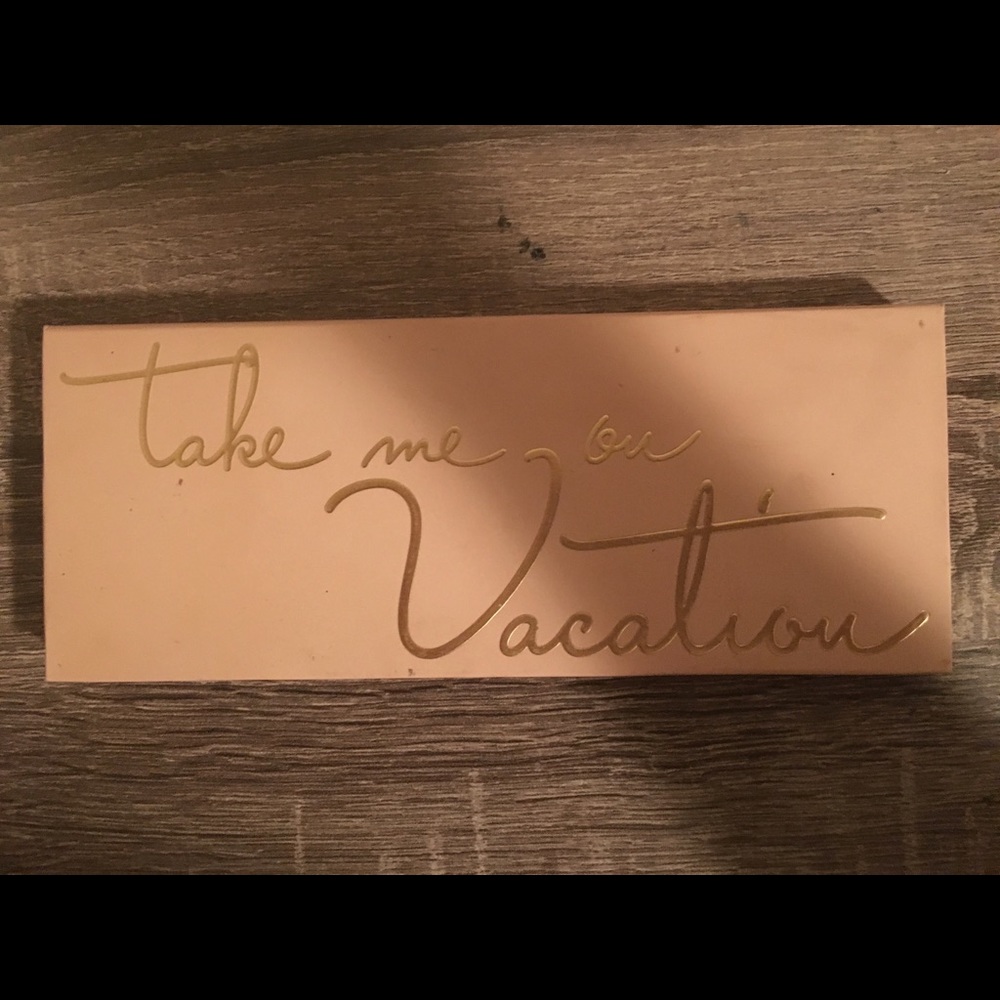 Kylie Jenner eye shadow pallet